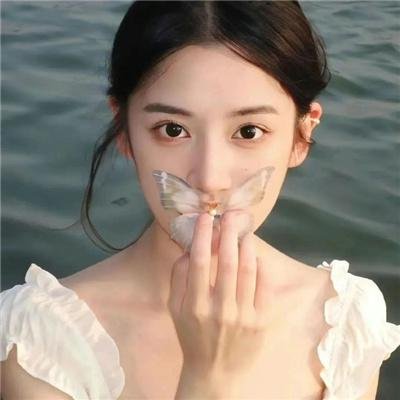 播音台的姊妹花